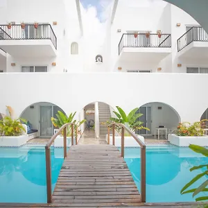 https://new-hotel-mediterraneo-tulum.quintano-roohotels.com